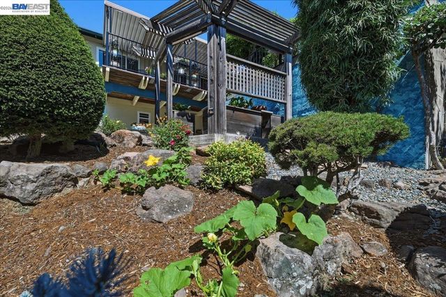 3439 Wyndale Dr, Castro Valley, CA 94546