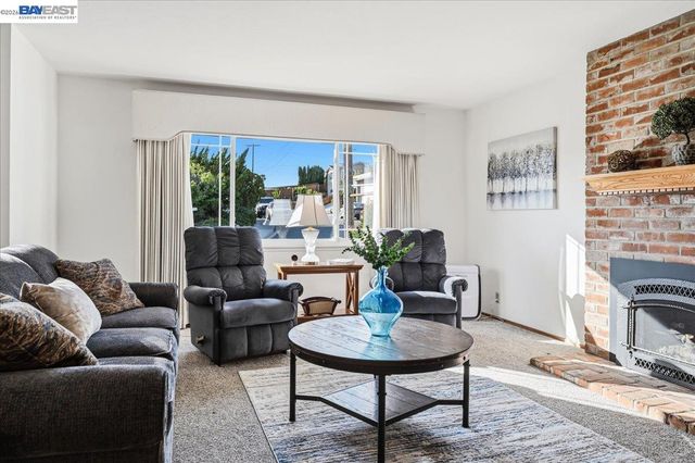 3439 Wyndale Dr, Castro Valley, CA 94546