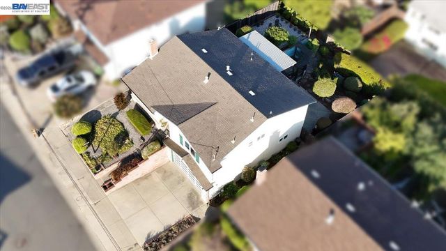 3439 Wyndale Dr, Castro Valley, CA 94546