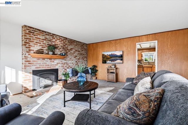 3439 Wyndale Dr, Castro Valley, CA 94546