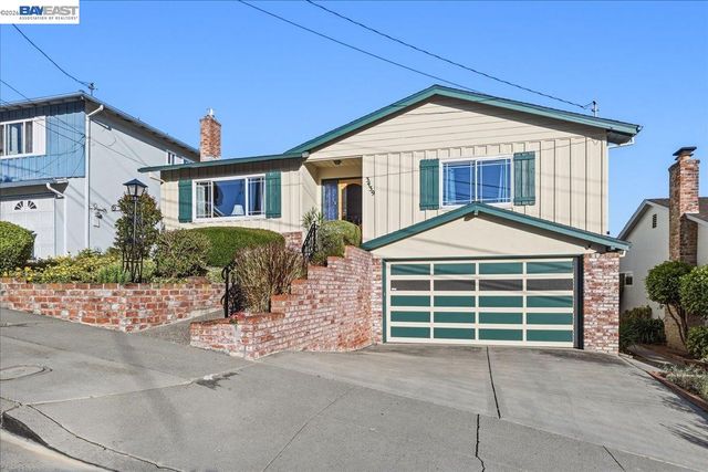 3439 Wyndale Dr, Castro Valley, CA 94546