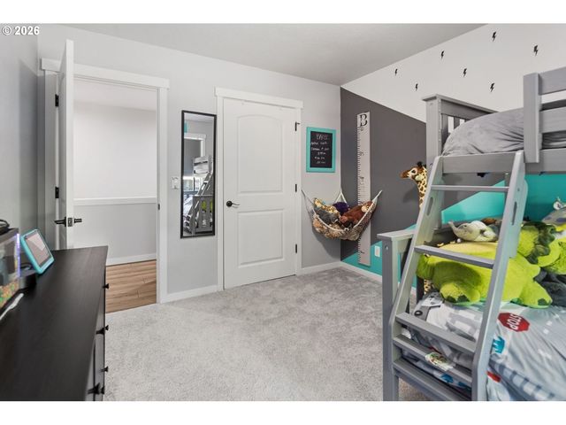 6635 LARISSA Ln, Gladstone, OR 97027