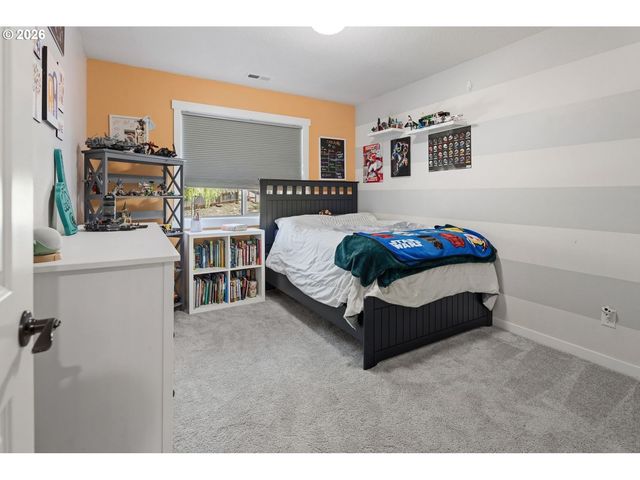 6635 LARISSA Ln, Gladstone, OR 97027