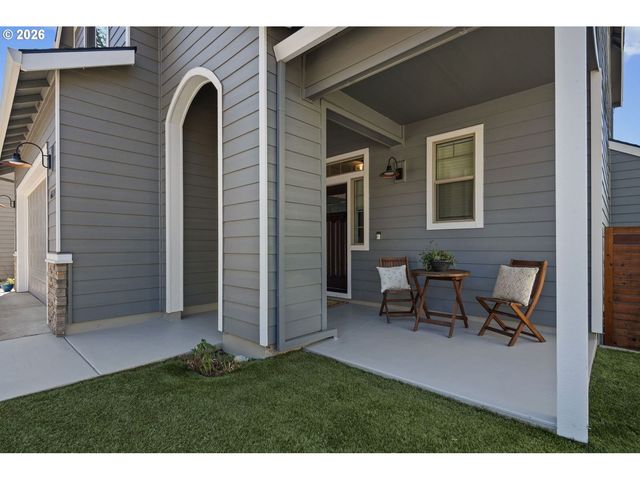 6635 LARISSA Ln, Gladstone, OR 97027