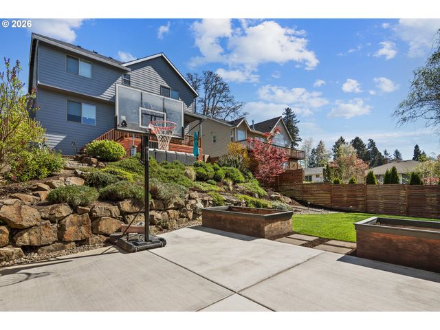 6635 LARISSA Ln, Gladstone, OR 97027