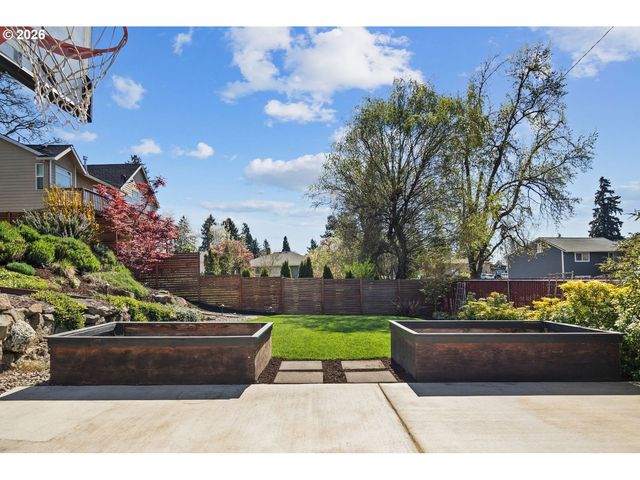 6635 LARISSA Ln, Gladstone, OR 97027