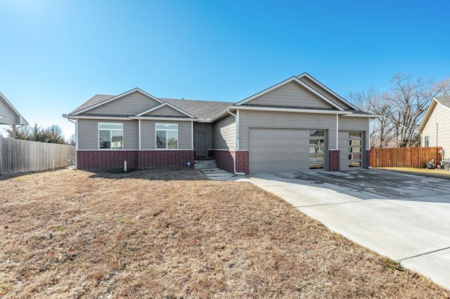 1219 Sontag Dr, Derby, KS 67037