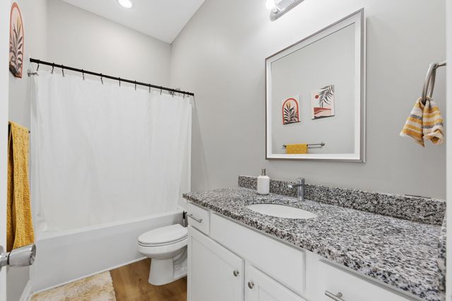 1219 Sontag Dr, Derby, KS 67037