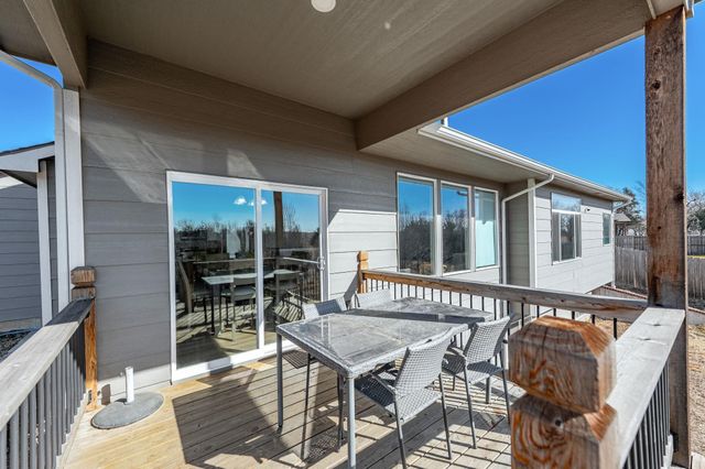 1219 Sontag Dr, Derby, KS 67037