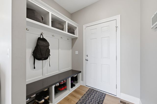 1219 Sontag Dr, Derby, KS 67037