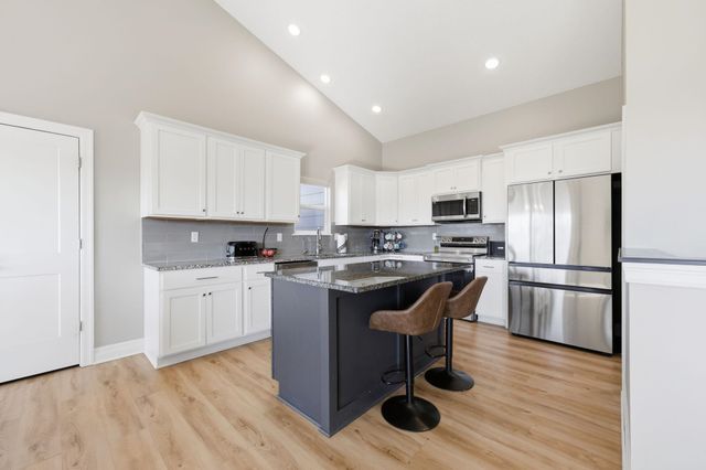 1219 Sontag Dr, Derby, KS 67037