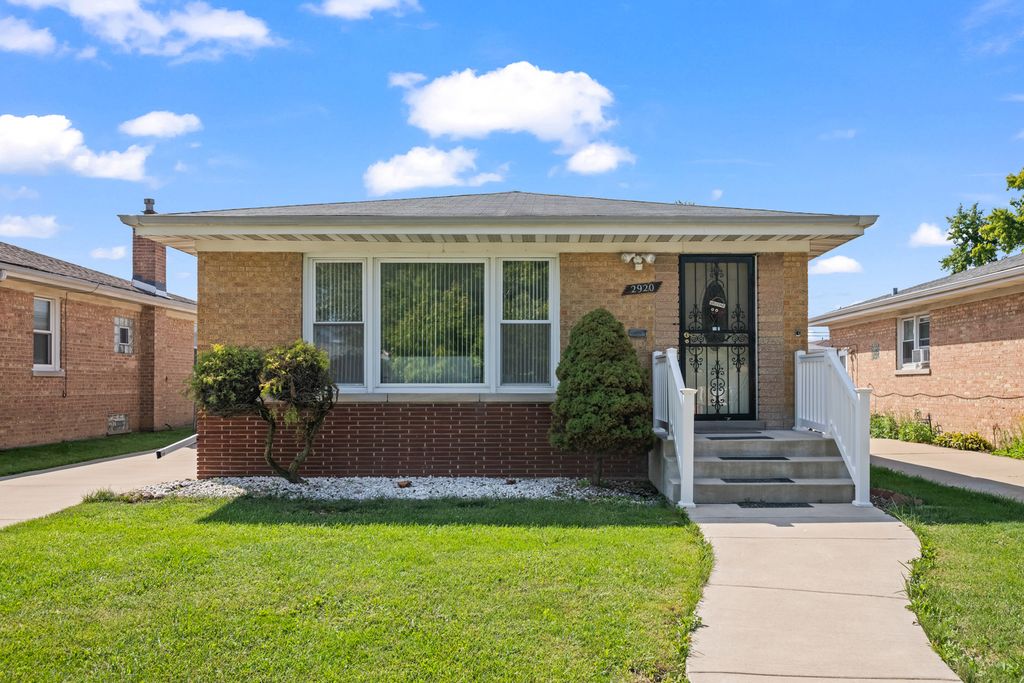 2920 N Sarah Street, Franklin Park, IL 60131