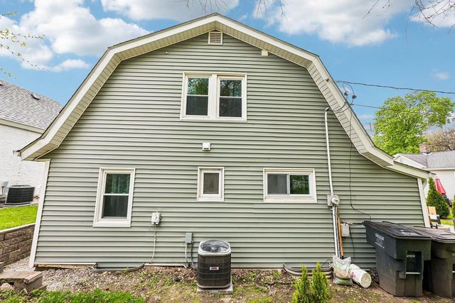 527 Water STREET, Lake Geneva, WI 53147