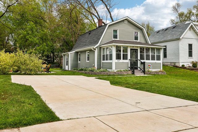 527 Water STREET, Lake Geneva, WI 53147