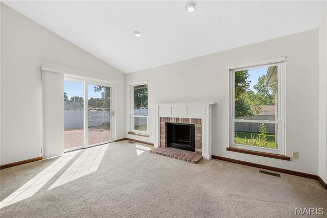 3044 Brentmoor Drive, St Charles, MO 63303
