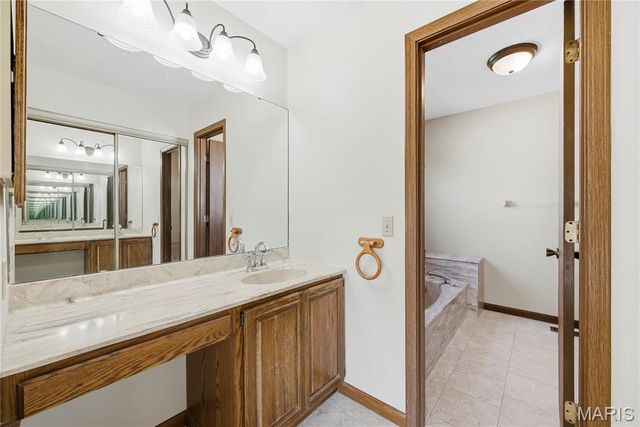 3044 Brentmoor Drive, St Charles, MO 63303