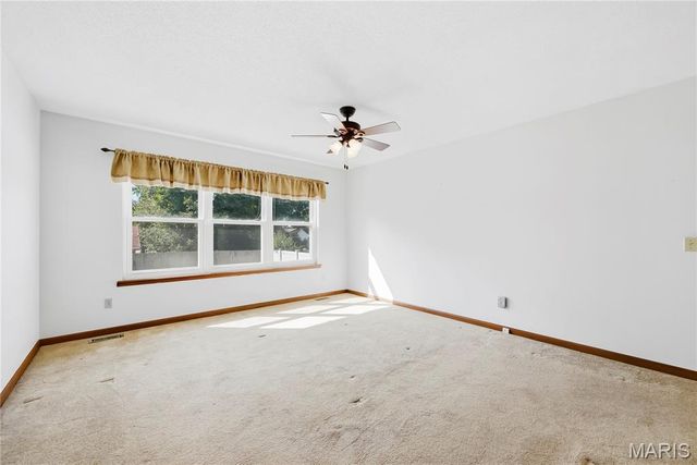 3044 Brentmoor Drive, St Charles, MO 63303
