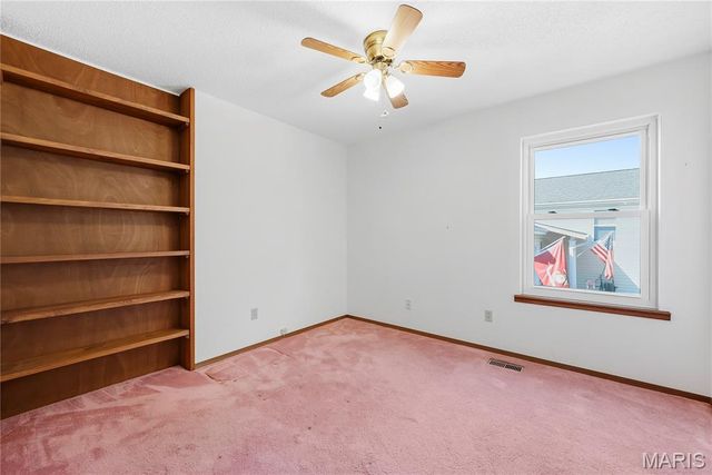 3044 Brentmoor Drive, St Charles, MO 63303