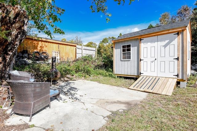 5 Hermitage Rd, Marion, MA 02738