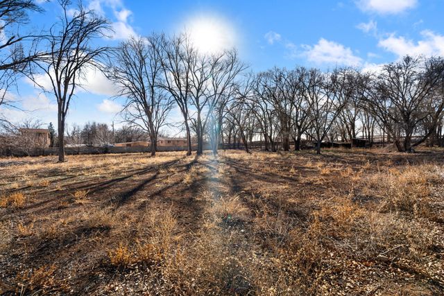 7914 Rancho De Roberto Road NW, Albuquerque, NM 87114