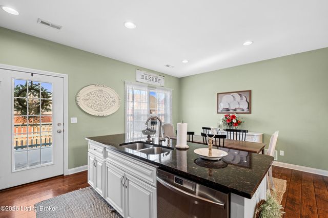 282 Fernwood Dr, Mt Washington, KY 40047