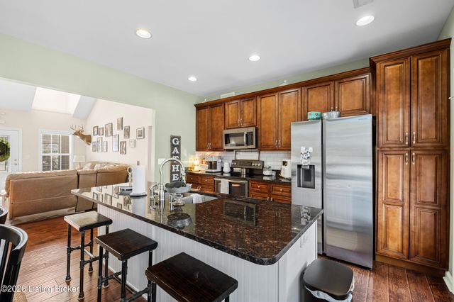 282 Fernwood Dr, Mt Washington, KY 40047