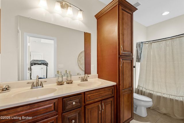 282 Fernwood Dr, Mt Washington, KY 40047