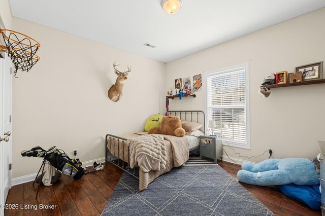 282 Fernwood Dr, Mt Washington, KY 40047