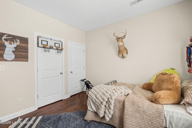 282 Fernwood Dr, Mt Washington, KY 40047