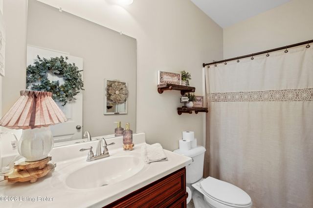 282 Fernwood Dr, Mt Washington, KY 40047