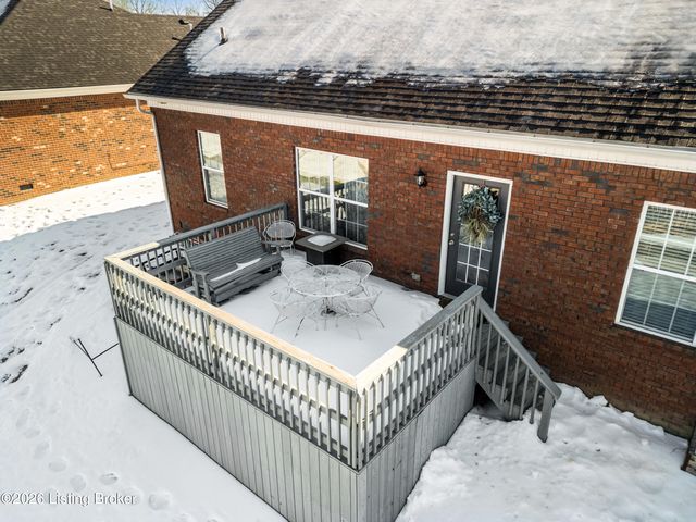 282 Fernwood Dr, Mt Washington, KY 40047