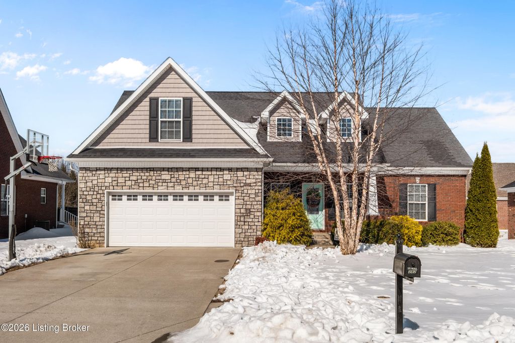 282 Fernwood Dr, Mt Washington, KY 40047