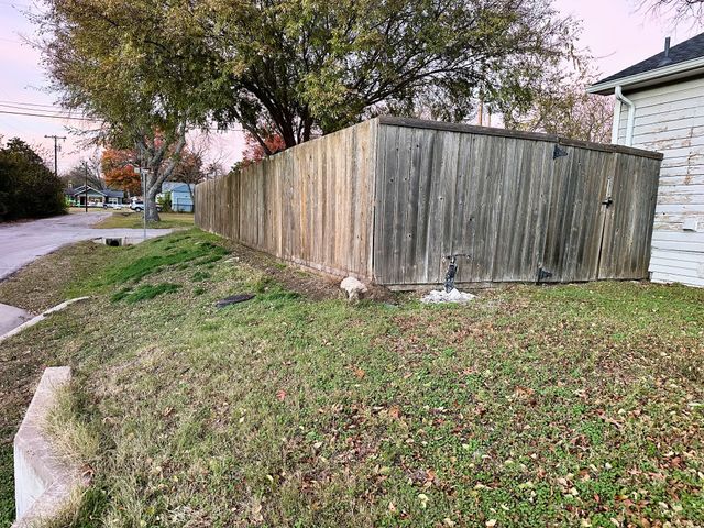 1104 Cole Street, Mckinney, TX 75069