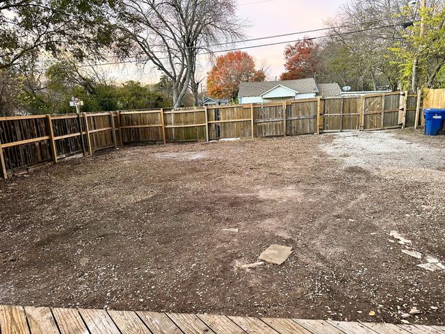 1104 Cole Street, Mckinney, TX 75069