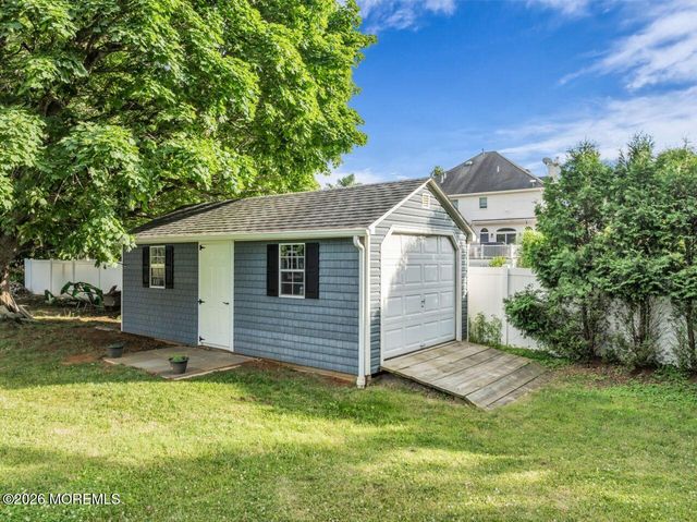 229 Dutch Lane Road, Freehold, NJ 07728