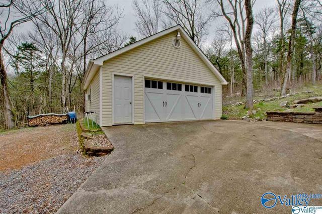 237 Brawley Drive, Owens Cross Roads, AL 35763