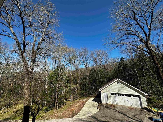 237 Brawley Drive, Owens Cross Roads, AL 35763