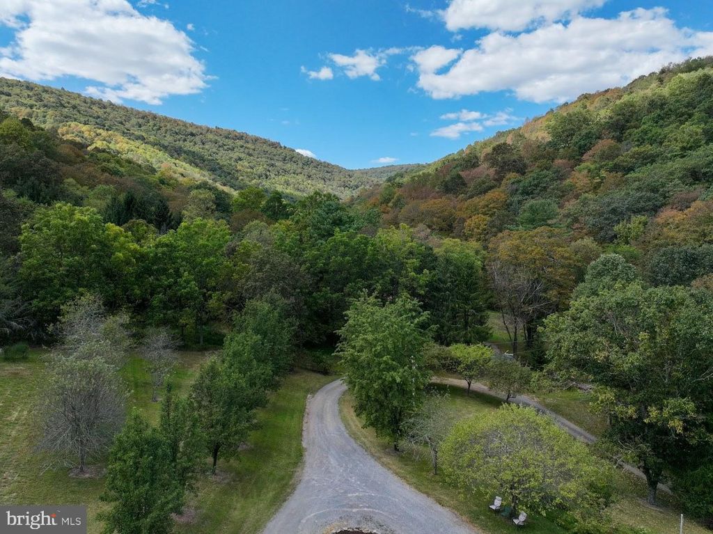 Image 10 of property listing at 353 PINE PITCH RD, Buffalo Mills, PA 15534