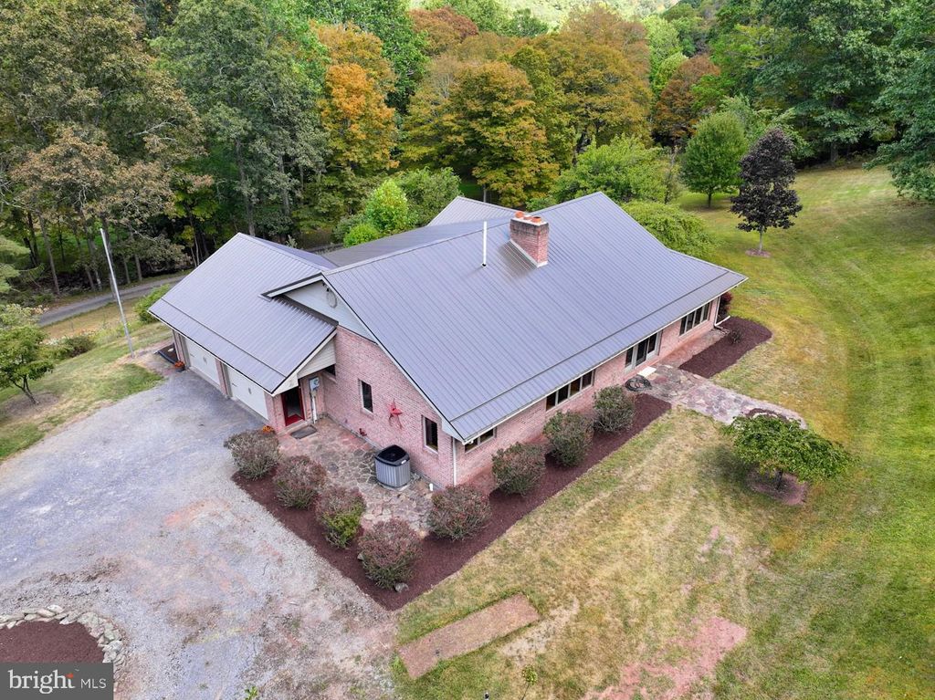 Image 11 of property listing at 353 PINE PITCH RD, Buffalo Mills, PA 15534