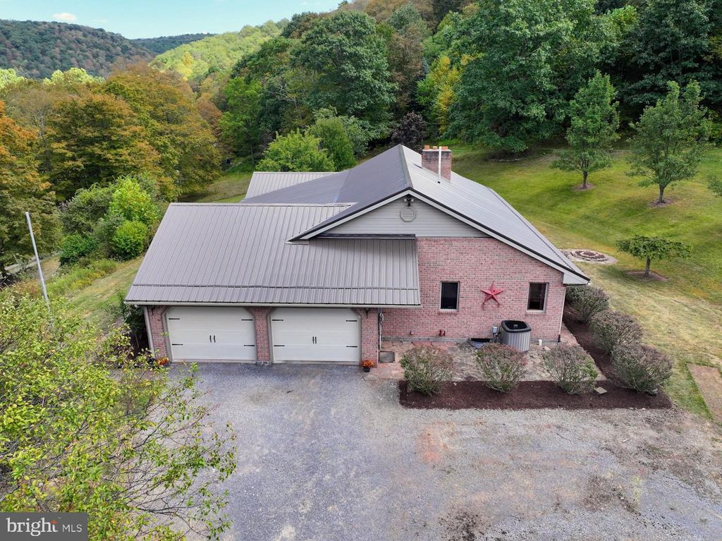 Image 12 of property listing at 353 PINE PITCH RD, Buffalo Mills, PA 15534