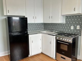 40 Pearl Street 8, New London, CT 06320