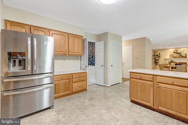 10354 STEAMBOAT LANDING LN, Burke, VA 22015