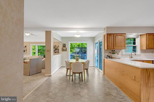 10354 STEAMBOAT LANDING LN, Burke, VA 22015