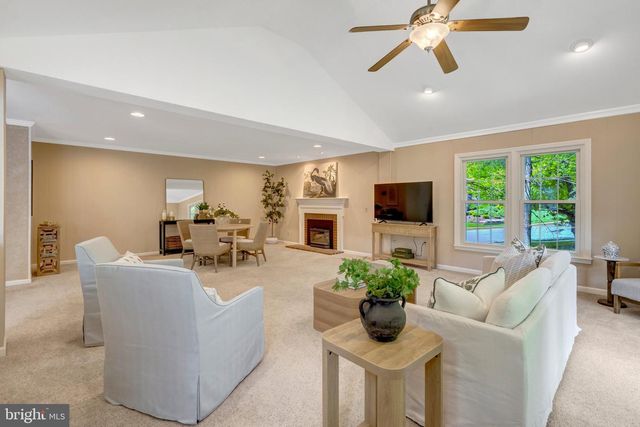 10354 STEAMBOAT LANDING LN, Burke, VA 22015
