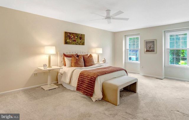 10354 STEAMBOAT LANDING LN, Burke, VA 22015