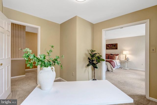 10354 STEAMBOAT LANDING LN, Burke, VA 22015