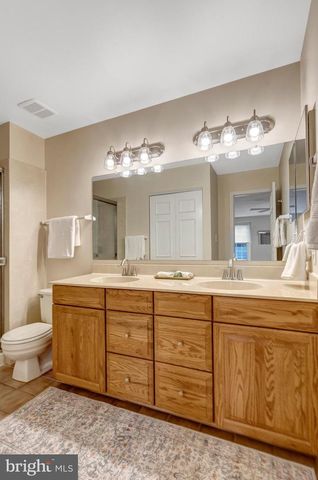 10354 STEAMBOAT LANDING LN, Burke, VA 22015