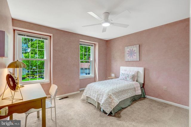 10354 STEAMBOAT LANDING LN, Burke, VA 22015