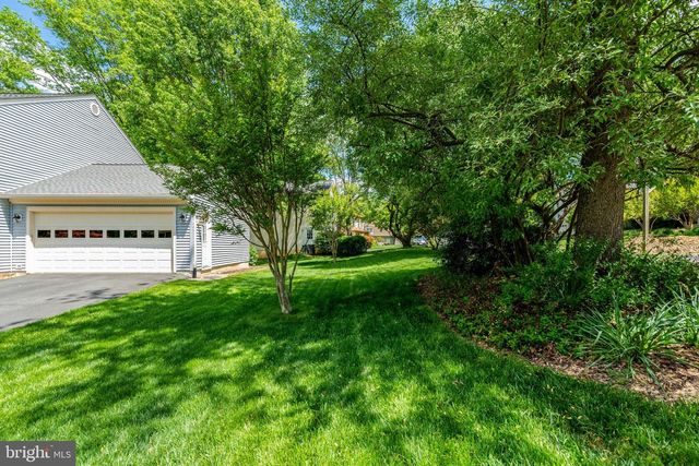 10354 STEAMBOAT LANDING LN, Burke, VA 22015