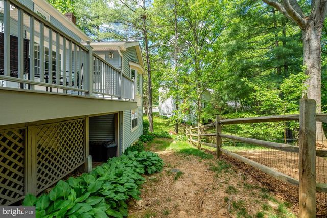 10354 STEAMBOAT LANDING LN, Burke, VA 22015